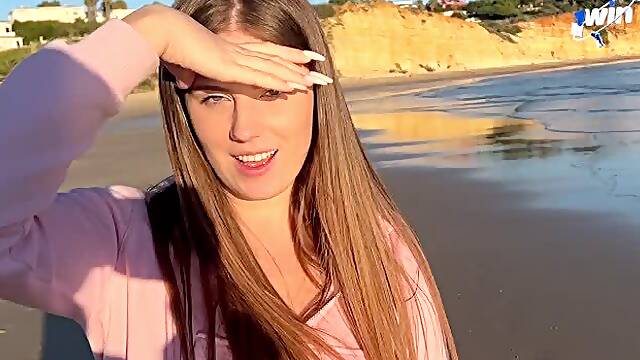 Beach Adventure: Showed her breasts for 50€ on the beach in Portugal and continued in the hotel