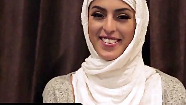 Arab Babes Audrey Royal, Sophia Leone & Monica Sage Share Stud On Bachelorette Party - Hijab Hookup