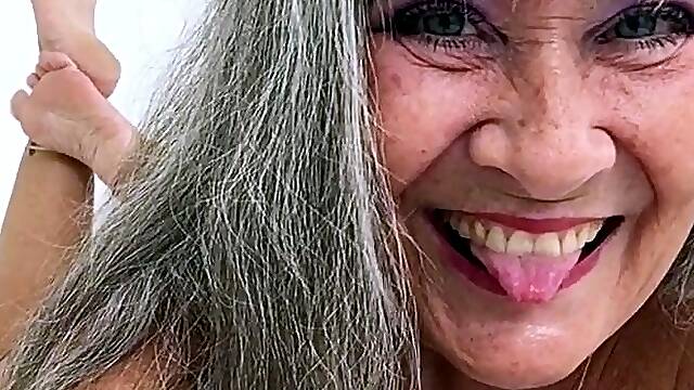 Hot Brunette mature Webcam Masturbation