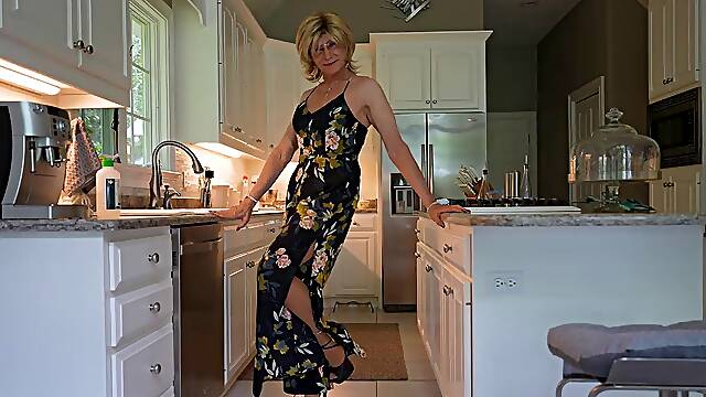 Blonde JDTG in Pantyhose