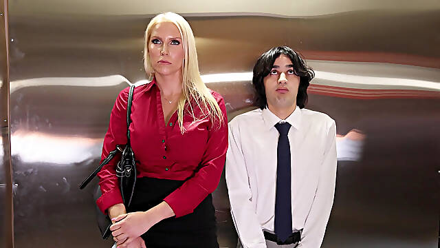 Juicy Vanessa Cage and trio sex in the elevator