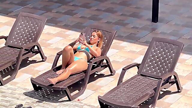 I cant make no doubt of it, my stepson is masturbating during the time that I sunbathe.