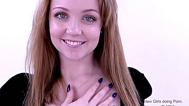 Magnificent blonde lady drilled by agent at casting audition