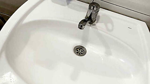 Peeing and cumming on floor in public toilet