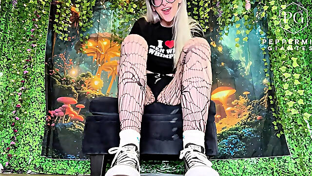 67 Giantess School Bully Tricks Nerd Into Worshiping My Massive Size 16 Stinky Feet - Shoe &amp; Sock Removal