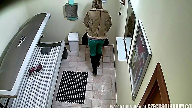 Hidden Cam - Hairy Pussy in Solarium